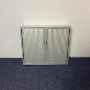 Roldeurkast Gispen Meta, H102 x B120 x D47 cm.