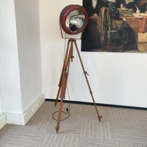 Vintage industriële staande vloerlamp - hoogte 190 cm.