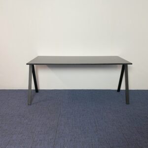 Vergadertafel Wiesner Hager Yuno, 160 x 80 cm.