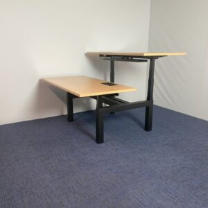 Bench zit/sta bureau Gispen (elektrisch), 160 x 170 cm.