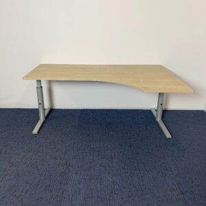 Wingbureau Gispen TM (rechtsom), 180 x 120/80 cm.