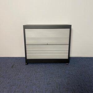 Roldeurkast Unifor (verrijdbaar), H90 x B100 x D45 cm.