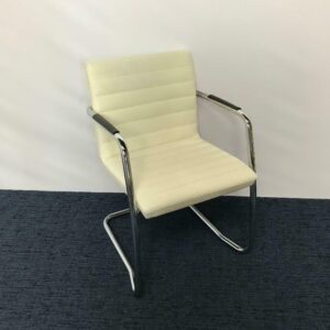 Vergaderstoel, wit kunstleder, chrome slede