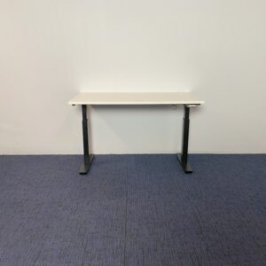 Bureau Voortman (slinger), 120 x 60 cm.