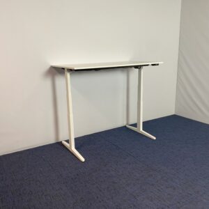 Zit/sta bureau Ahrend Balance, 140 x 80 cm.