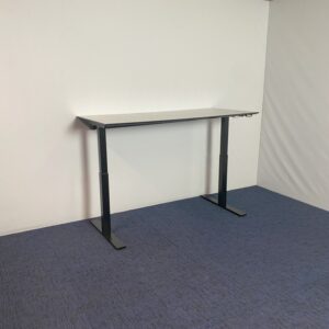 Zit/sta bureau Bene (elektrisch), 170 x 80 cm.
