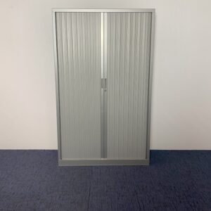 Roldeurkast Robberechts, H195 x B120 x D45 cm.