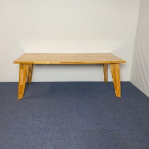 Vergadertafel, 210 x 100 cm.