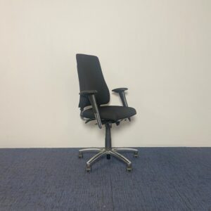 Bureaustoel Axia BMA Max, nieuw zwart gestoffeerd