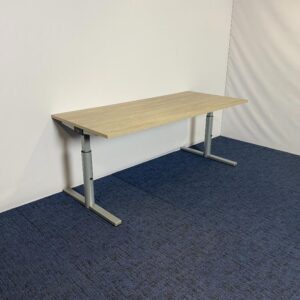 Bureau Gispen TM, 180 x 80 cm.