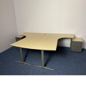 Bureau Ahrend Mehes duo-set, incl. ladeblokken, 200 x 280 cm.