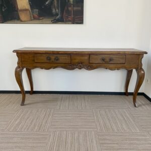 Vintage dressoirkast, donker kersenhout, H79 x B175 x D50 cm.