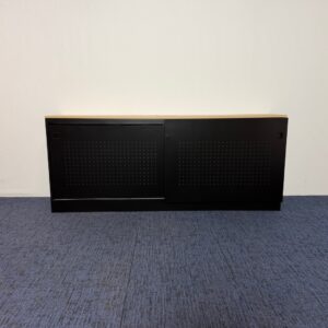 Schuifdeurkast Unifor (akoestisch), H75 x B180 x D46 cm.