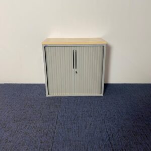 Roldeurkast Kembo, H74 x B80 x D45,5 cm.