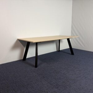 Vergadertafel Vepa, 200 x 100 cm.