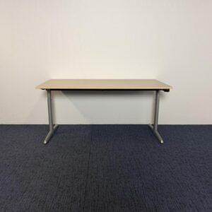 Bureau Ahrend 500 (slinger), 160 x 80 cm.
