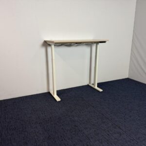 Zit/sta bureau Voortman (elektrisch), 120 x 60 cm.