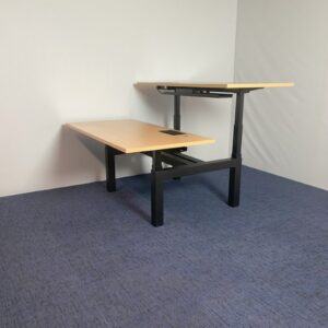 Bench zit/sta bureau Gispen (elektrisch), 160 x 170 cm.