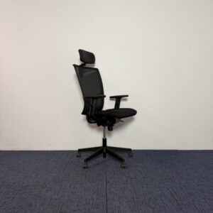 Bureaustoel, zwarte stof, zwart voetkruis