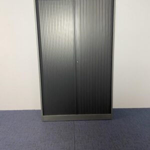 Roldeurkast Ahrend, H195 x B120 x D45 cm.