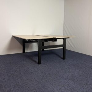 Bench bureau Ahrend Balance (slinger), 160 x 170 cm.