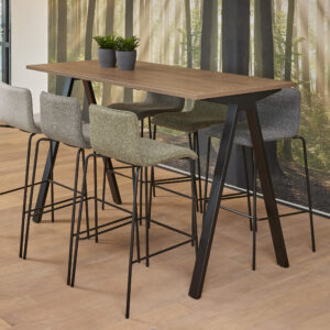 Nieuwe hoge tafels