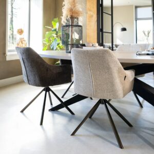 Nieuwe stoelen