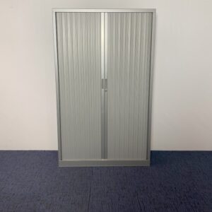 Roldeurkast Robberechts, H195 x B120 x D45 cm.