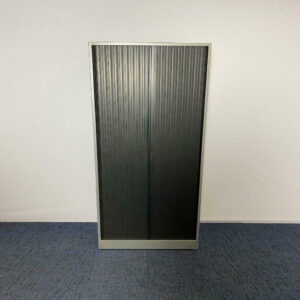 Roldeurkast Ahrend, H195 x B100 x D45 cm.