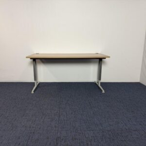 Bureau Aspa, 160 x 80 cm.