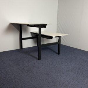 Bench zit/sta bureau Ahrend Balance (elektrisch), 160 x 170 cm.